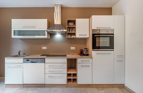 Klagenfurt am Woerthersee Apartment | Lovely apartment for 5 people with WIFI, terrace and parking