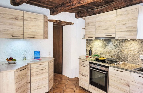 Miglieglia Apartment | Lovely apartment for 2 guests with WIFI, TV, pets allowed and parking