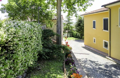 Santa Luce Apartment | Lovely apartment for 6 guests with pool, WIFI, TV, terrace and pets allowed