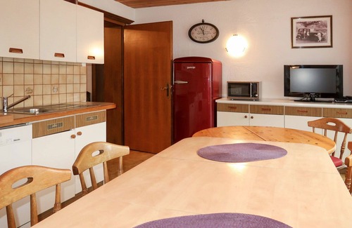 Pfunds Apartment | Lovely apartment for 13 people with WIFI, TV, balcony, pets allowed and parking
