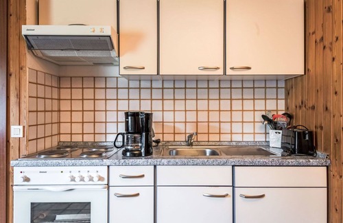 Schoenecken Apartment | Lovely apartment for 2 guests with WIFI, TV, patio, pets allowed and parking