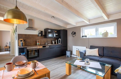 Osten Apartment | Lovely apartment for 2 guests with WIFI, TV, terrace and parking
