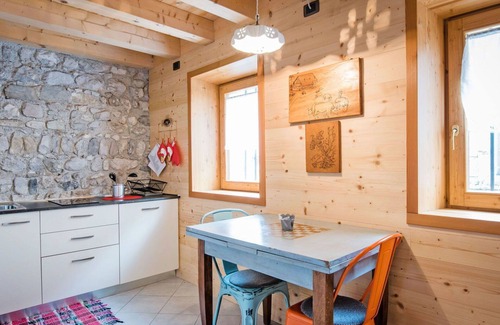Barcis Apartment | Lovely apartment for 2 people with WIFI, TV, patio, pets allowed and parking