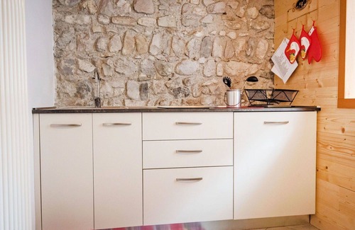 Barcis Apartment | Lovely apartment for 2 people with WIFI, TV, patio, pets allowed and parking