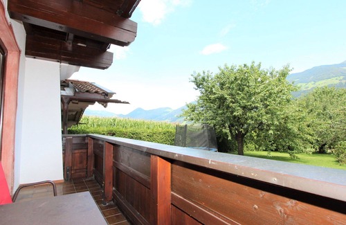 Fuegen Apartment | Lovely apartment for 2 people with WIFI, TV, balcony, pets allowed and panoramic view