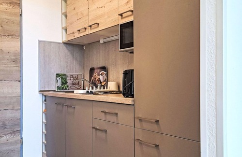 Strobl Apartment | Lovely apartment for 3 guests with A/C, WIFI, TV and balcony