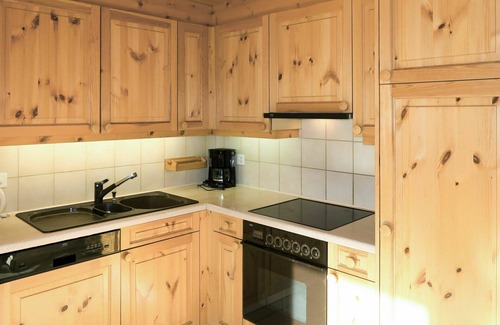 Laax Apartment | Lovely apartment for 3 guests with WIFI, TV, balcony and panoramic view