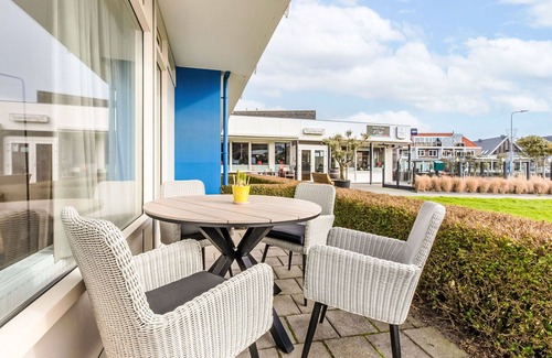 Municipality of Vlissingen Apartment | Lovely apartment for 3 people with WIFI, TV, patio, pets allowed and parking