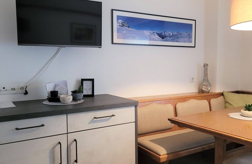 Ischgl Apartment | Lovely apartment for 4 people with WIFI, TV, pets allowed and parking