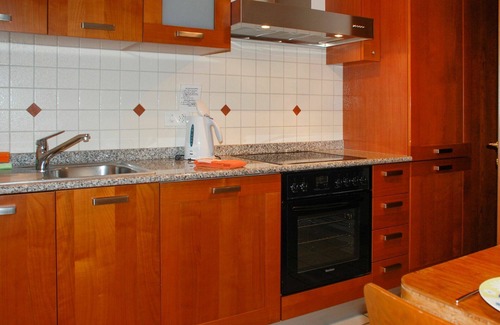 Muralto Apartment | Lovely apartment for 4 people with TV, balcony, pets allowed and parking