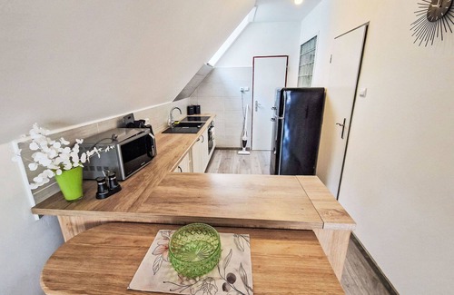 Broumov Apartment | Lovely apartment for 4 guests with WIFI, TV and parking
