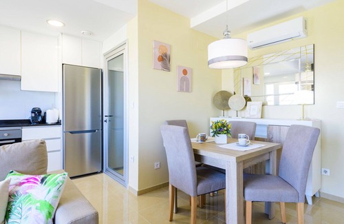 Cabanes Apartment | Lovely apartment for 4 people with WIFI, pool, A/C, TV and terrace