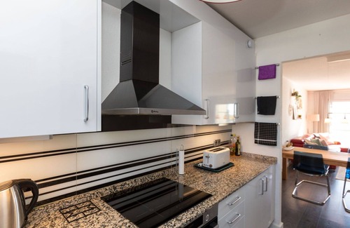 Vinaros Apartment | Lovely apartment for 4 people with WIFI, pool, A/C, terrace and pets allowed