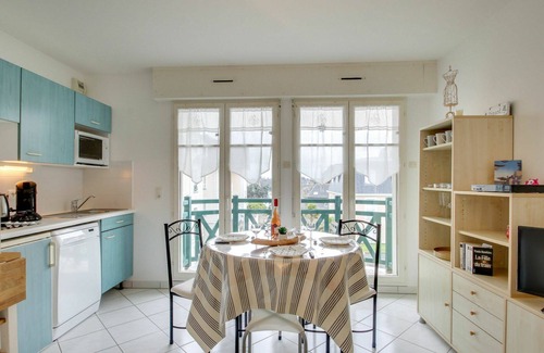 Saint-Igneuc Apartment | Lovely apartment for 4 guests with WIFI, TV, balcony, pets allowed and parking