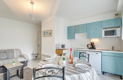 Saint-Igneuc Apartment | Lovely apartment for 4 guests with WIFI, TV, balcony, pets allowed and parking