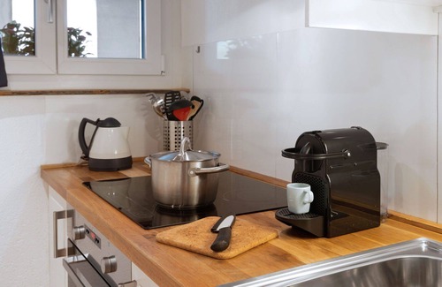 Davos-Dorf Apartment | Lovely apartment for 4 guests with WIFI, pool, TV and balcony