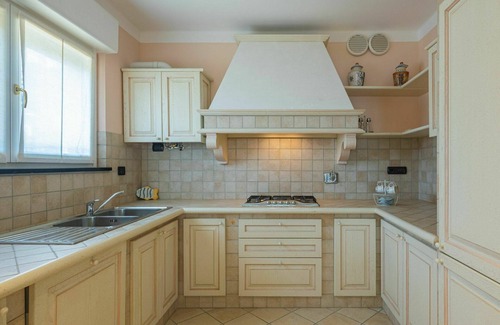 Rapallo Apartment | Lovely apartment for 4 people with A/C, pool, TV, patio and parking