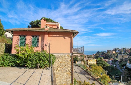Rapallo Apartment | Lovely apartment for 4 people with A/C, pool, TV, patio and parking