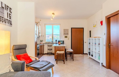 Fiumelatte Apartment | Lovely apartment for 4 people with WIFI, TV, terrace and parking