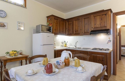 Onzo Apartment | Lovely apartment for 4 guests with WIFI, TV, patio, pets allowed, panoramic view and parking