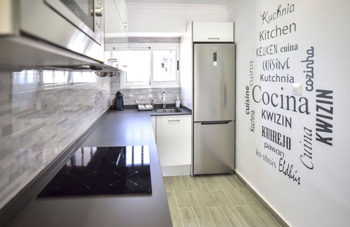 Les Deveses Apartment | Lovely apartment for 4 people with A/C, WIFI and TV
