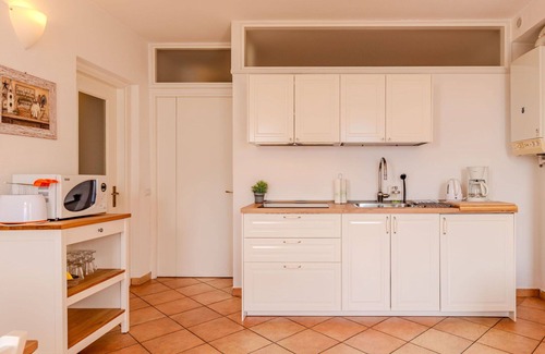 Dongo Apartment | Lovely apartment for 4 people with A/C, pool, WIFI, TV, terrace and parking