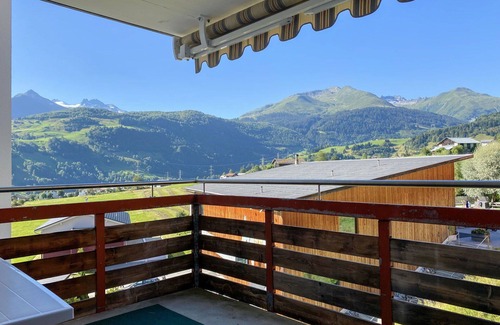 Acletta Apartment | Lovely apartment for 5 people with WIFI, TV, balcony and panoramic view