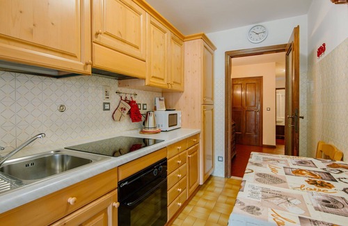 Campitello di Fassa Apartment | Lovely apartment for 5 people with WIFI, TV and balcony