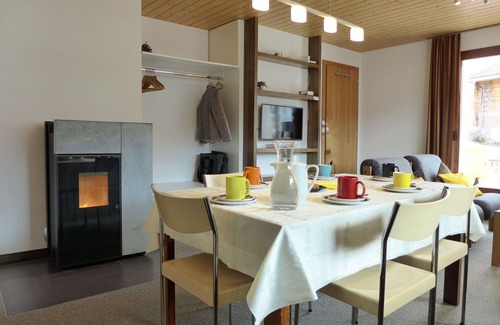 Buerchen Apartment | Lovely apartment for 6 people with WIFI, TV, patio and panoramic view