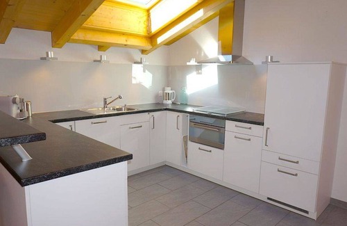 Gsteig Apartment | Lovely apartment for 6 guests with WIFI, balcony and pets allowed