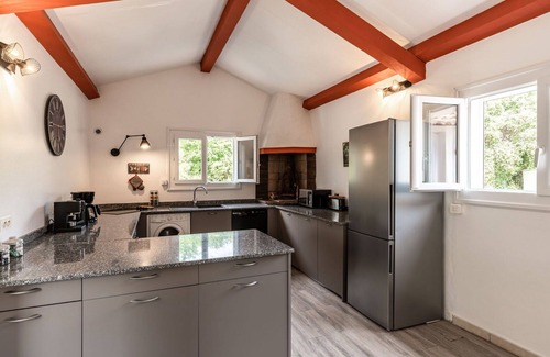 Prunete Apartment | Lovely apartment for 6 guests with WIFI, pool, TV, terrace and parking
