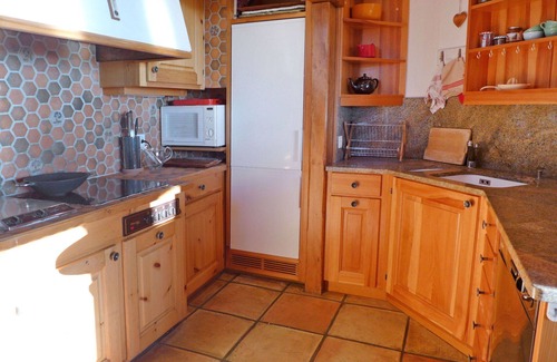 Ollon Apartment | Lovely apartment for 6 guests with WIFI, TV, balcony and parking