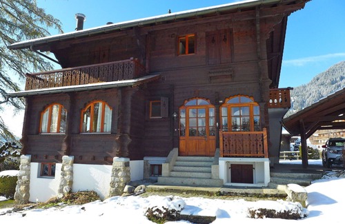 Ollon Apartment | Lovely apartment for 6 guests with WIFI, TV, balcony and parking
