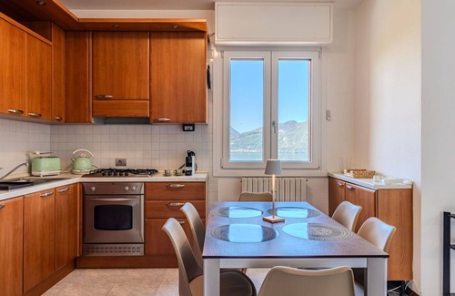 Bellano Apartment | Lovely apartment for 6 guests with WIFI, TV and balcony