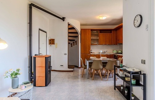 Bellano Apartment | Lovely apartment for 6 guests with WIFI, TV and balcony