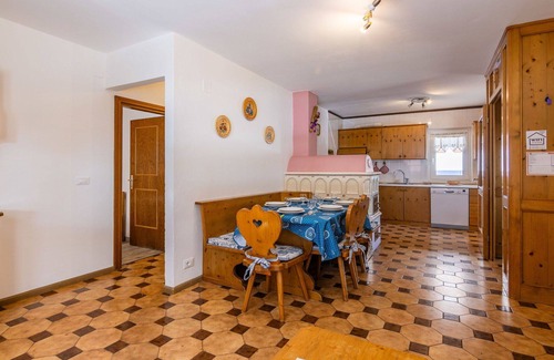 Penia Apartment | Lovely apartment for 6 guests with WIFI, TV and patio