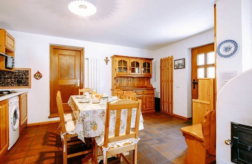 Penia Apartment | Lovely apartment for 6 people with TV and pets allowed