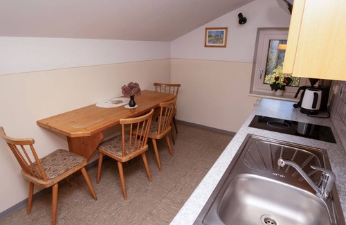 Filzmoos Apartment | Lovely apartment for 3 people with WIFI, terrace, pets allowed, panoramic view and parking