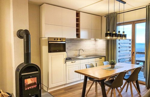 Albeck Apartment | Lovely apartment for 5 guests with WIFI, TV, terrace and parking