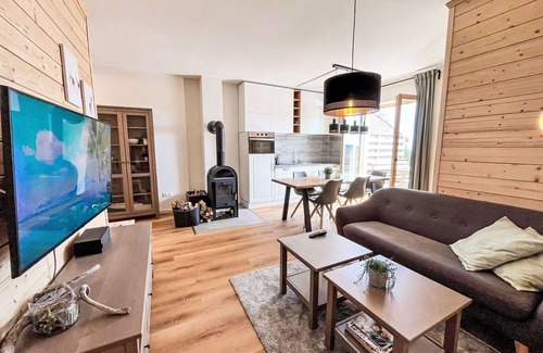 Albeck Apartment | Lovely apartment for 5 guests with WIFI, TV, terrace and parking