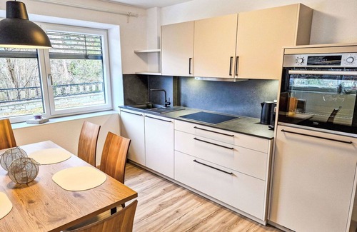 Arzl im Piztal Apartment | Lovely apartment for 5 guests with WIFI, TV, terrace, pets allowed and parking