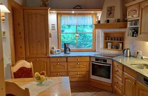 Maishofen Apartment | Lovely apartment for 5 people with WIFI, TV, patio, pets allowed and parking