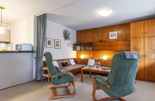 Champery Apartment | Lovely apartment for 4 guests with WIFI, TV, balcony and panoramic view