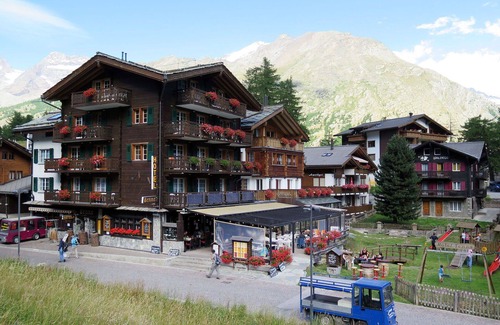Saas-Fee Apartment | Lovely apartment for 5 people with WIFI, TV and balcony