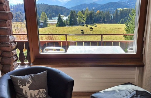 Valbella Apartment | Lovely apartment for 4 people with WIFI, TV and balcony