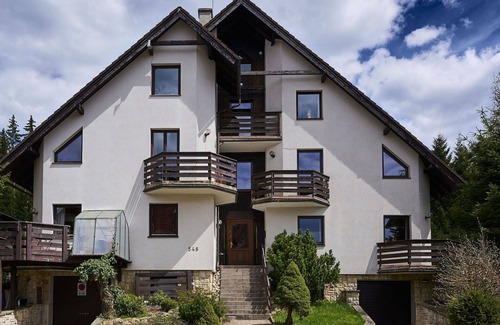 Harrachov Apartment | Lovely apartment for 4 guests with WIFI, TV and pets allowed