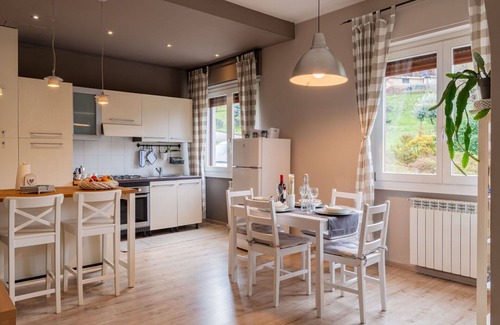 Leggiuno Apartment | Lovely apartment for 3 guests with WIFI, TV and terrace