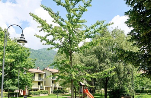 Porlezza Apartment | Lovely apartment for 6 people with WIFI, TV, balcony, pets allowed and parking