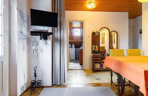Szantod Apartment | Lovely apartment for 4 people with WIFI, A/C, TV, terrace and parking