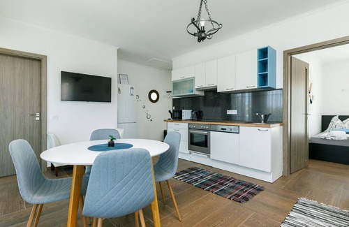 Balatonszarszo Apartment | Lovely apartment for 5 people with A/C, WIFI, TV and balcony